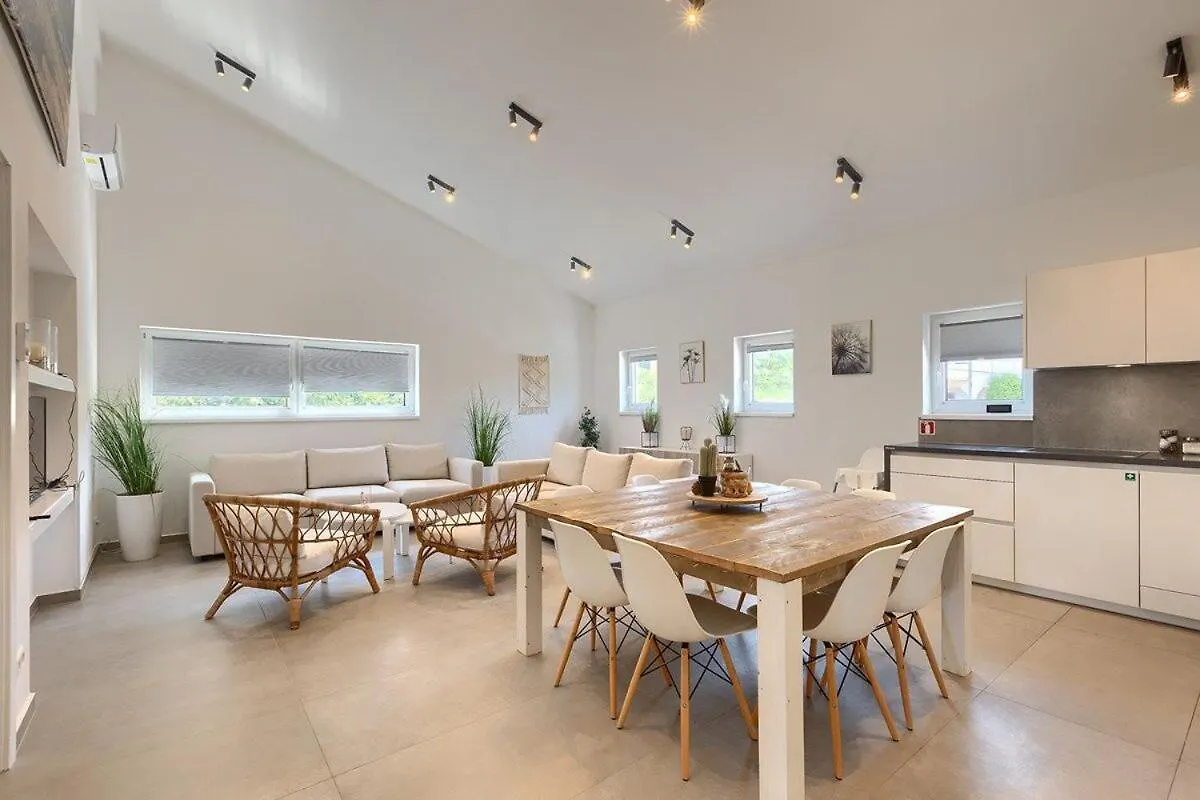 Apartment Lux Premantura