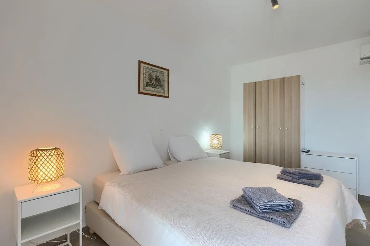 Apartment Lux Premantura